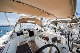Sun Odyssey 409 in Lavrion Main Port thumbnail 5