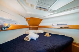 Sun Odyssey 409 in Lavrion Main Port thumbnail 6