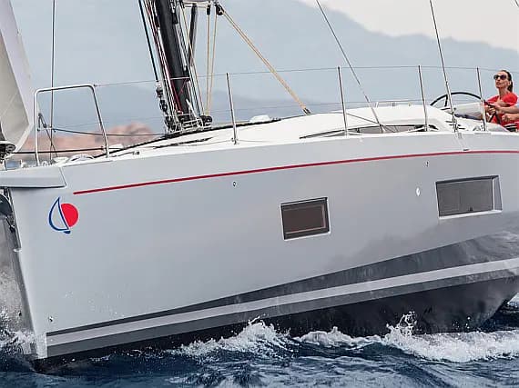 Oceanis 51.1 in Sicily / Furnari / Marina Portorosa - Photo 1