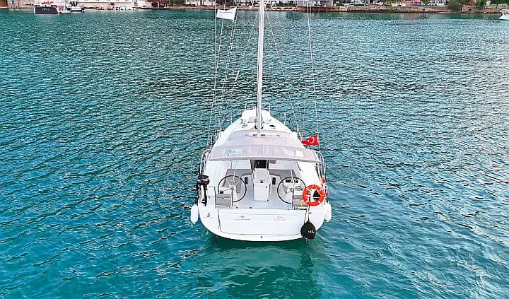 Oceanis 40.1 in Fethiye / Yacht Club Mai - Photo 5