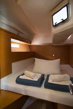 Jeanneau 53 in Dubrovnik / ACI Marina Dubrovnik thumbnail 6