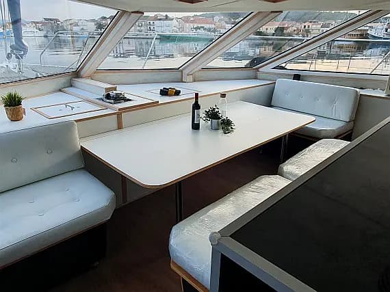 Catamaran in Trogir / SCT Marina Trogir - Photo 3