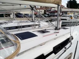 Dufour 335 Grand Large in Šibenik / D-Marin Marina Mandalina thumbnail 23