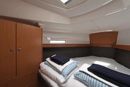 Bavaria Cruiser 37 in Dubrovnik / ACI Marina Dubrovnik thumbnail 10