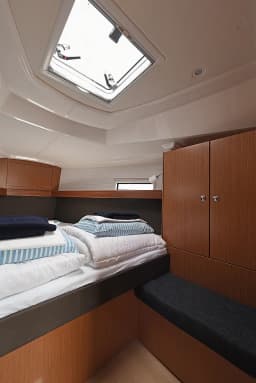 Bavaria Cruiser 37 in Dubrovnik / ACI Marina Dubrovnik thumbnail 9