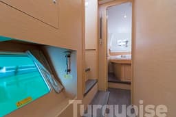 Lagoon 400 S2 in Lavrion Main Port thumbnail 13