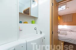 Lagoon 400 S2 in Lavrion Main Port thumbnail 17