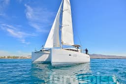 Lagoon 400 S2 in Lavrion Main Port thumbnail 40