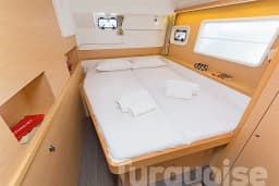 Lagoon 400 S2 in Lavrion Main Port thumbnail 8