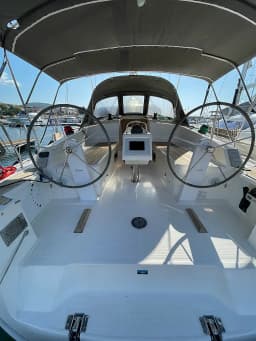 Sundecker 36 Cruiser in Šibenik / D-Marin Marina Mandalina thumbnail 8