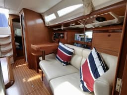 Sun Odyssey 37 in Oban / North Pier Pontoons thumbnail 13