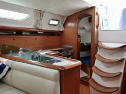 Sun Odyssey 37 in Oban / North Pier Pontoons thumbnail 9