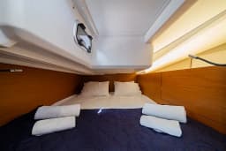 Sun Odyssey 440 in Lavrion Main Port thumbnail 7