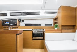Sun Odyssey 410 in Athens / Alimos Marina thumbnail 25