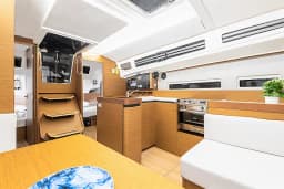Sun Odyssey 410 in Athens / Alimos Marina thumbnail 27