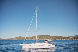 Sun Odyssey 410 in Athens / Alimos Marina thumbnail 9