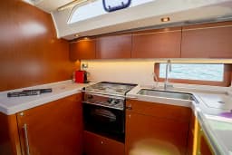 Oceanis 51.1 in Athens / Alimos Marina thumbnail 17