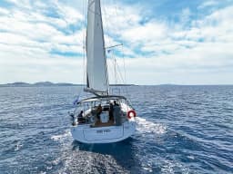 Oceanis 51.1 in Athens / Alimos Marina thumbnail 5
