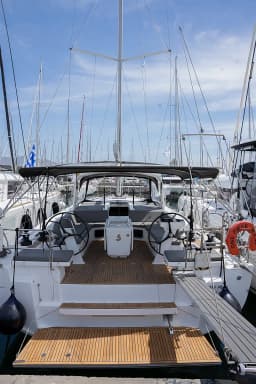 Oceanis 51.1 in Athens / Alimos Marina thumbnail 6