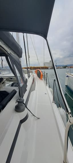 Bavaria C42 in Volos / Port of Volos thumbnail 10