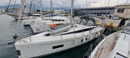 Bavaria C42 in Volos / Port of Volos thumbnail 6