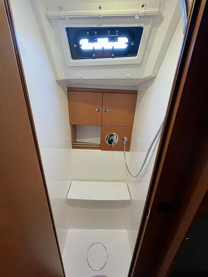 Bavaria Cruiser 46 in Lavrion Main Port - Photo 5