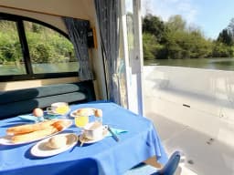 Caprice in Wellingford / Benson thumbnail 5