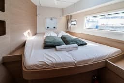 Lagoon 42 in Sicily / Capo d'Orlando Marina thumbnail 18