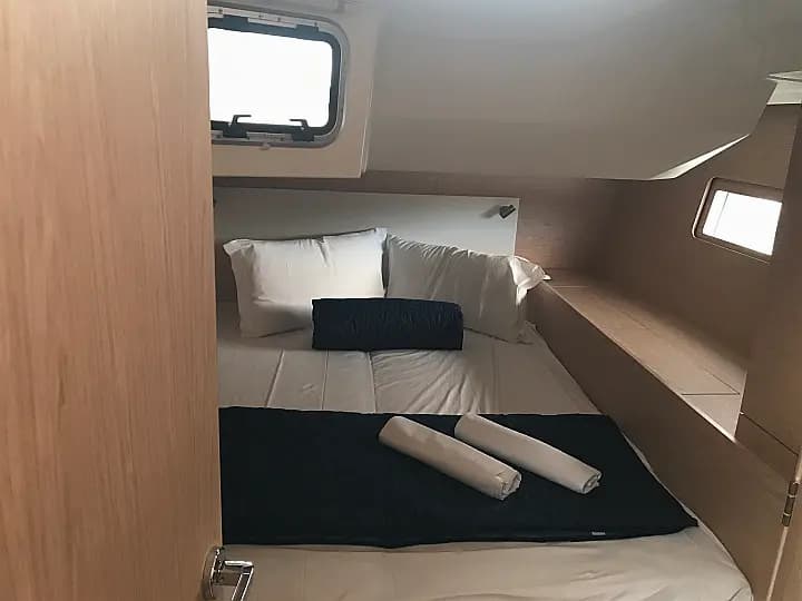 Oceanis 51.1 in Castiglioncello / Marina Cala de' Medici - Photo 4