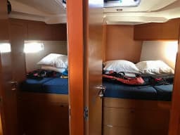 Sun Odyssey 519 in Mallorca / Palma de Mallorca / La Lonja Marina Charter thumbnail 17