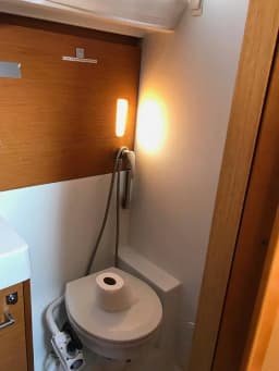 Sun Odyssey 519 in Mallorca / Palma de Mallorca / La Lonja Marina Charter thumbnail 5