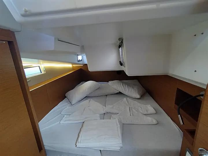 Sun Odyssey 490 in Lefkada / Port of Lefkas - Photo 5