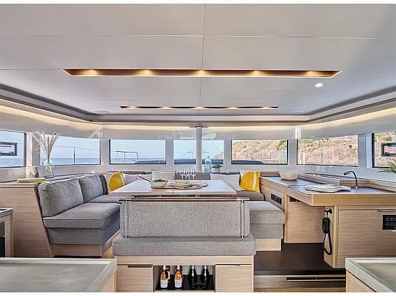 Lagoon 51 in Porto Cheli - Photo 3