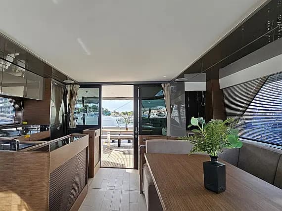 Prestige M48 in Rogoznica / Marina Frapa - Photo 3