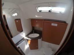Bavaria Cruiser 46 in Zadar / Marina Zadar thumbnail 5