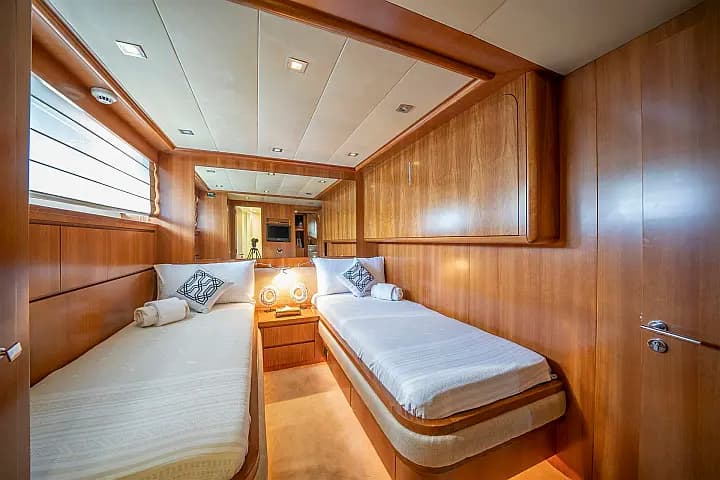 Falcon 115 in Bodrum Marina - Photo 4