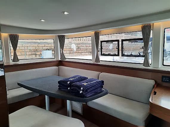Lagoon 42 in Sicily / Furnari / Marina Portorosa - Photo 1