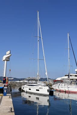 Bavaria C42 in Zadar / D-Marin Borik thumbnail 6