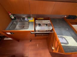 Oceanis 41.1 in Ibiza / Marina Port Ibiza thumbnail 3