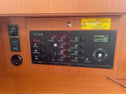 Oceanis 41.1 in Ibiza / Marina Port Ibiza thumbnail 4