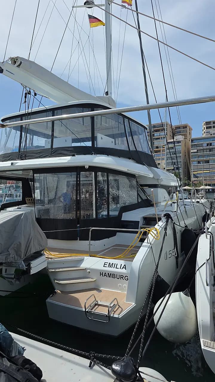 Lagoon 55 in Mallorca / Palma de Mallorca / Marina Naviera Balear - Photo 5