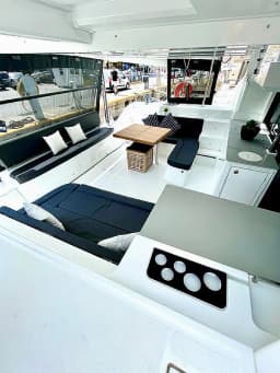 Lagoon 46 in Mykonos / Tourlos Marina thumbnail 12