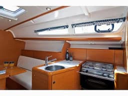Sun Odyssey 33i in Split / ACI Marina Split thumbnail 2
