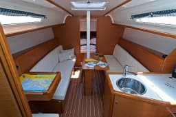Sun Odyssey 33i in Split / ACI Marina Split thumbnail 4