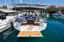 Bavaria C38 in Zadar / Marina Zadar thumbnail 10