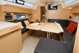 Bavaria C38 in Zadar / Marina Zadar thumbnail 14