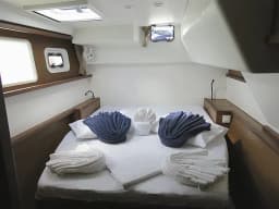Lagoon 450 in Marseille / Corbieres Port thumbnail 2