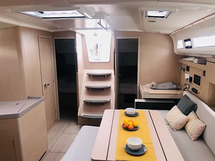 Oceanis 40.1 in Split / ACI Marina Split - Photo 5