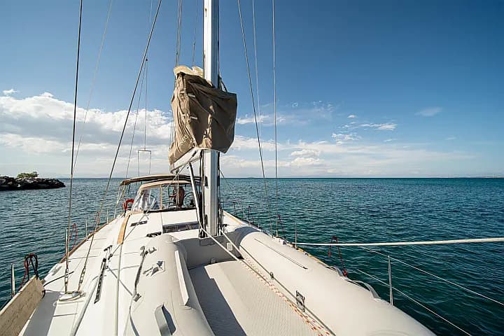 Sun Odyssey 519 in Athens / Alimos Marina - Photo 5