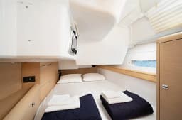 Sun Odyssey 519 in Athens / Alimos Marina thumbnail 9